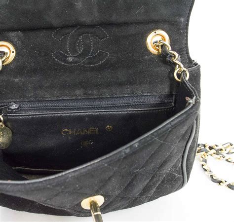 chanel vintage crossbody bag